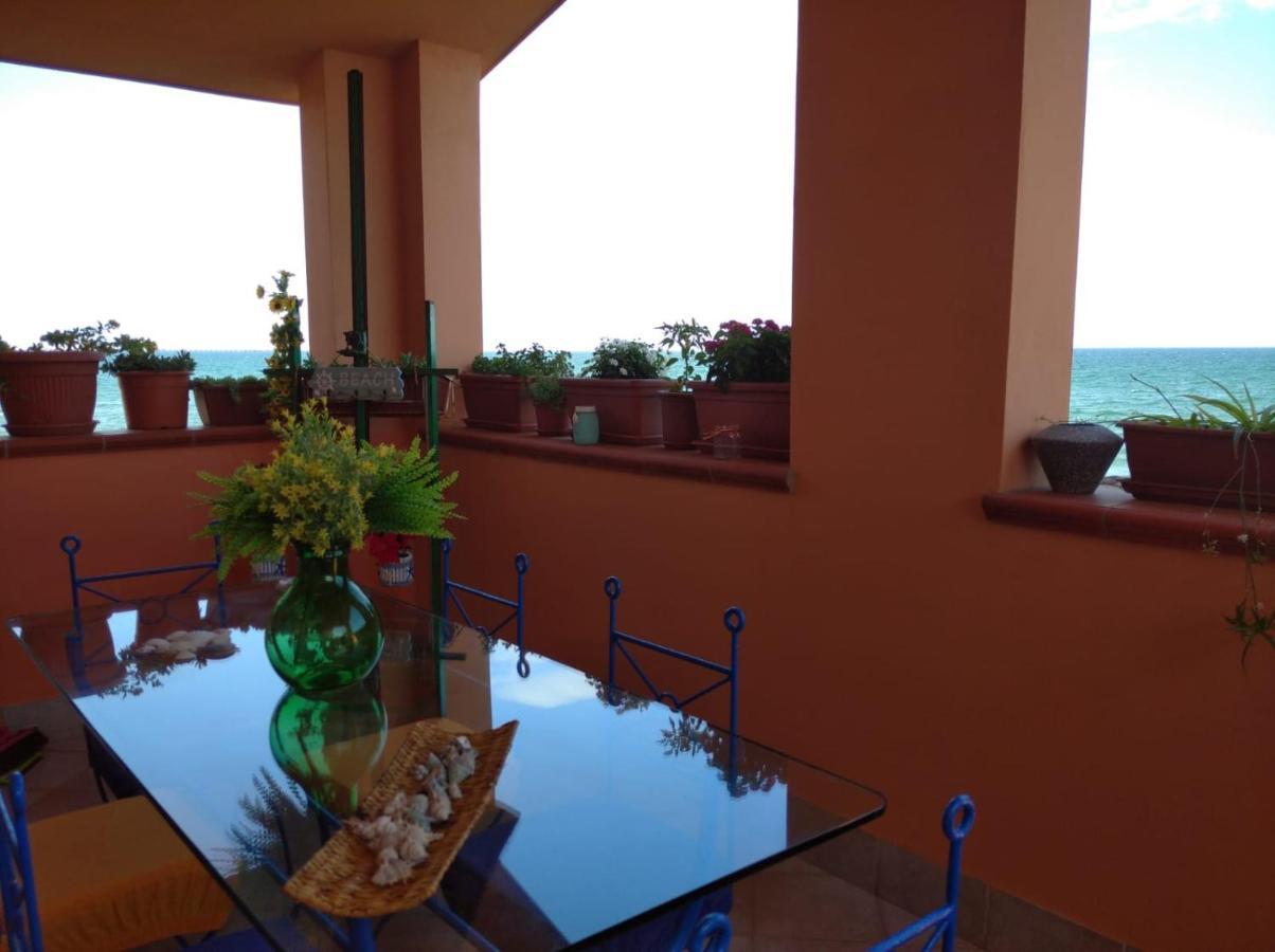 Casa Bon' Aria Fronte Mare Sud Sardegna Villa La Maddalena  Kültér fotó
